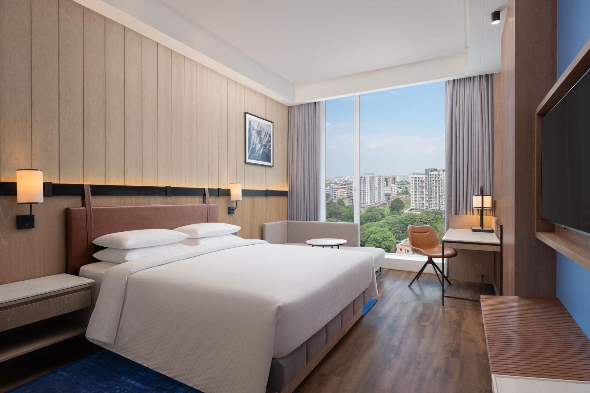 Four Points By Sheraton Нашик Екстериор снимка
