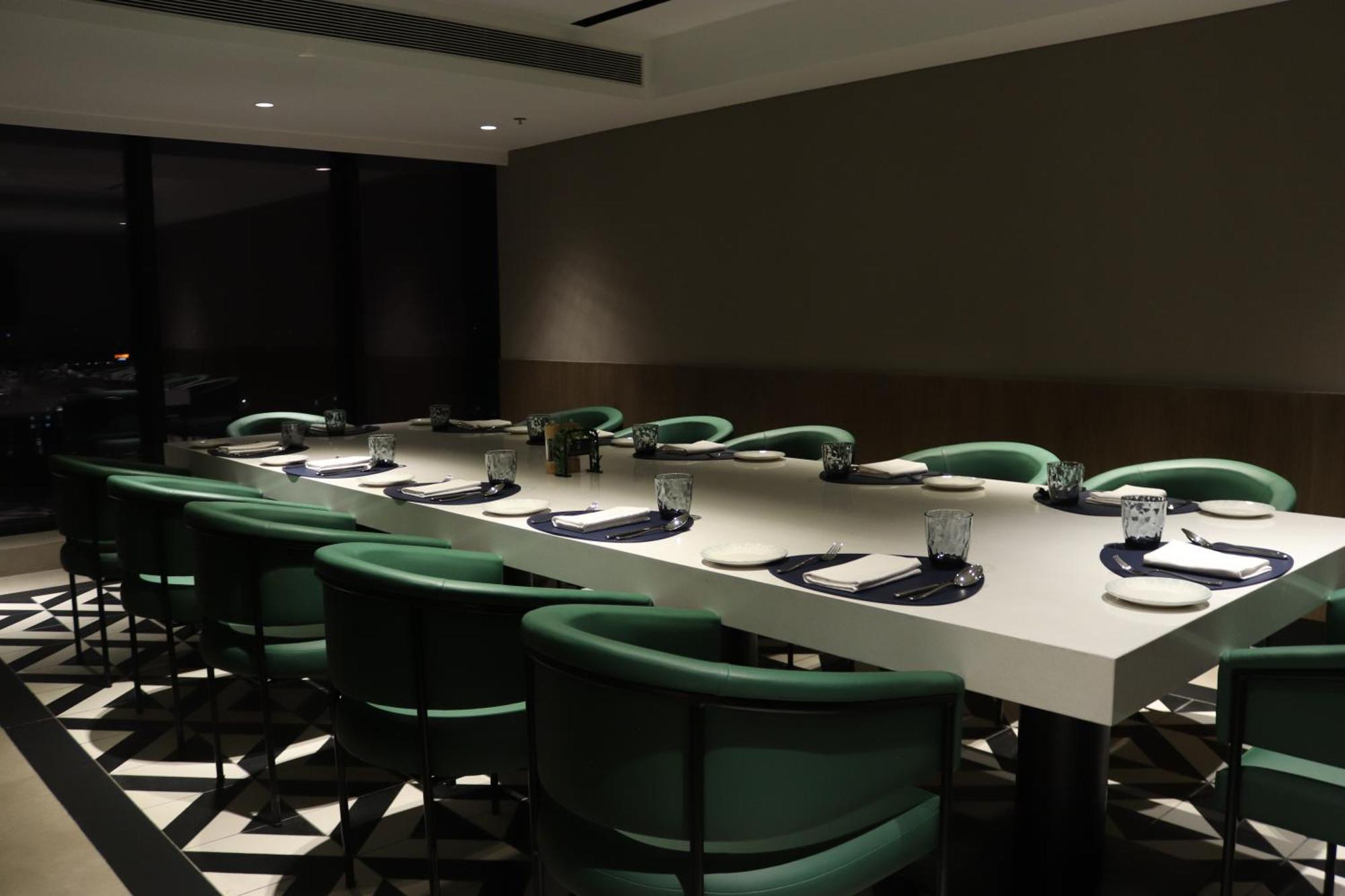 Four Points By Sheraton Нашик Екстериор снимка