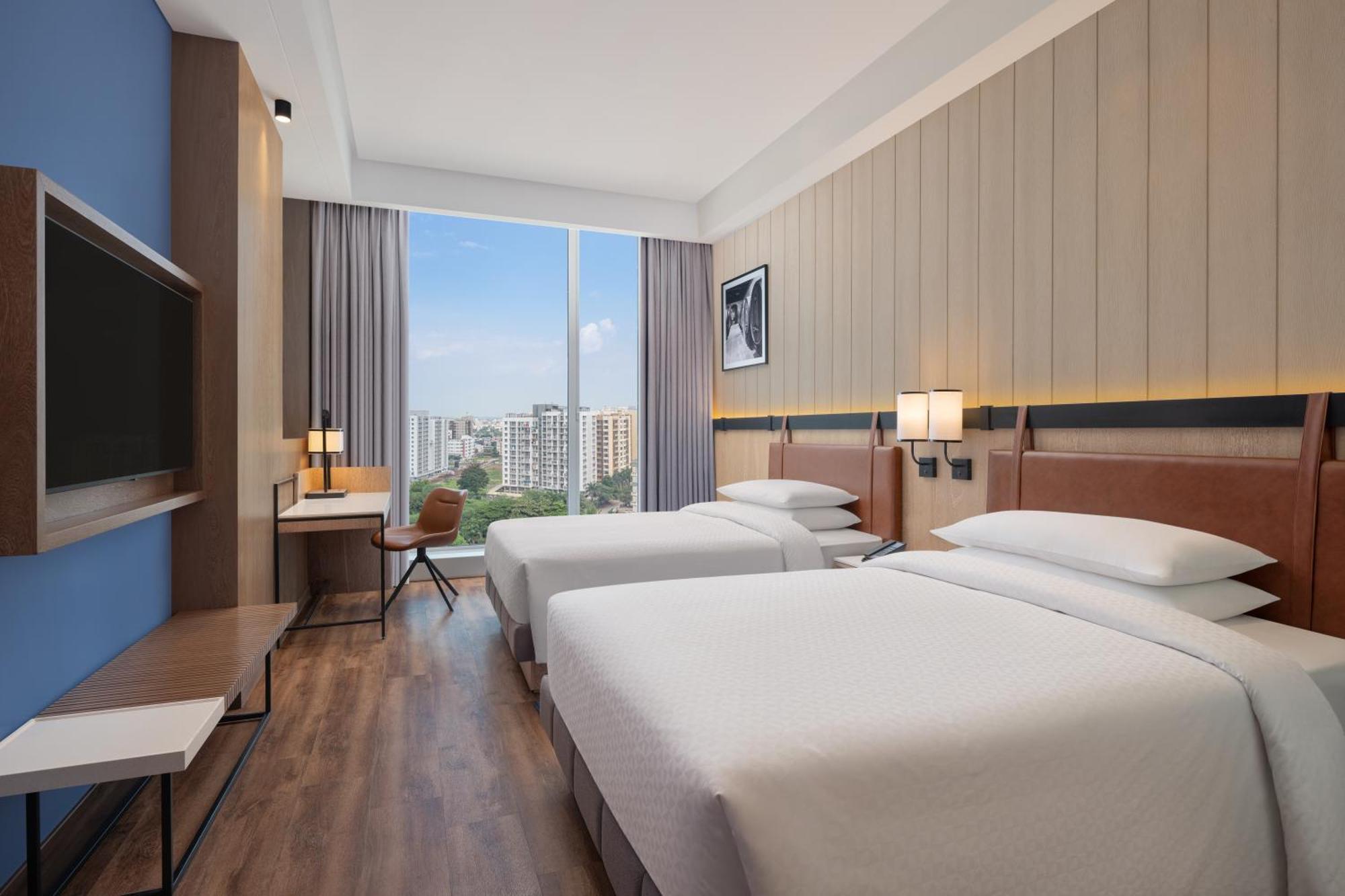 Four Points By Sheraton Нашик Екстериор снимка