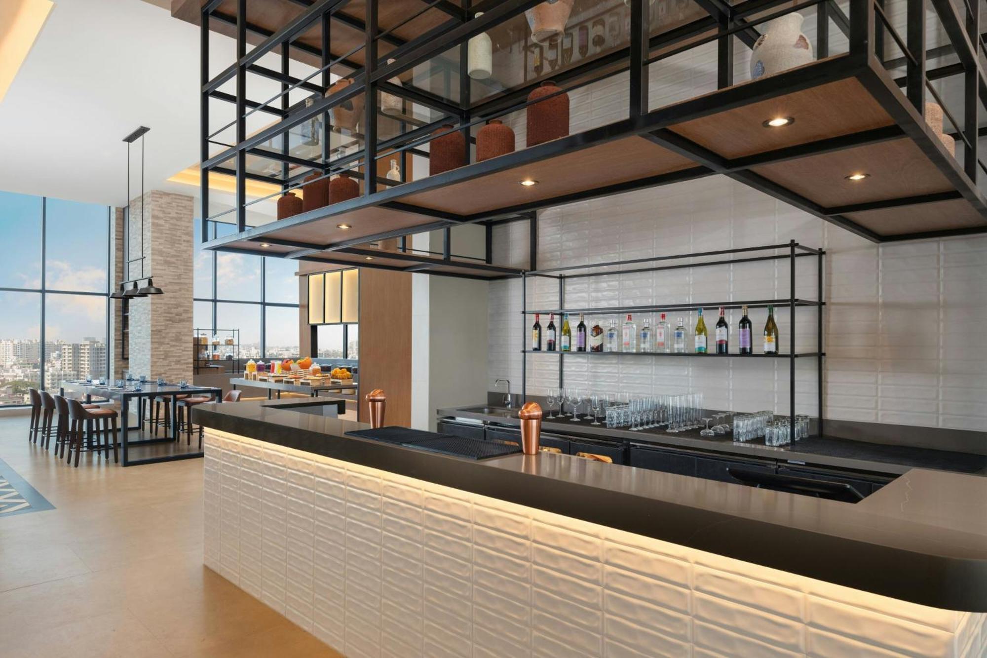 Four Points By Sheraton Нашик Екстериор снимка