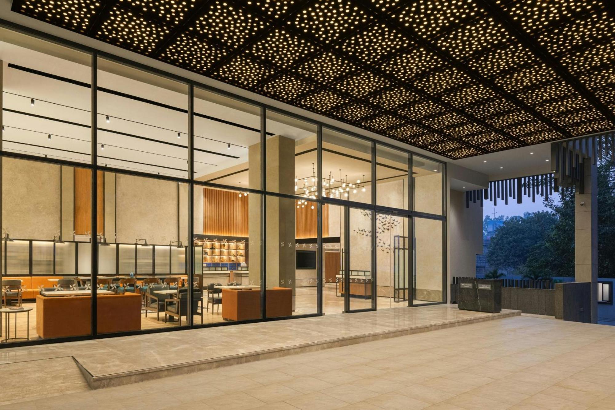 Four Points By Sheraton Нашик Екстериор снимка